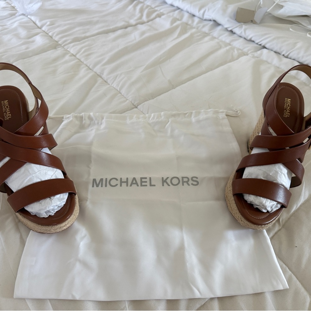Michael Kors Jocelyn Brown Leather Wedge - Size 8,5 - Barely used - Like New! - Picture 6 of 7